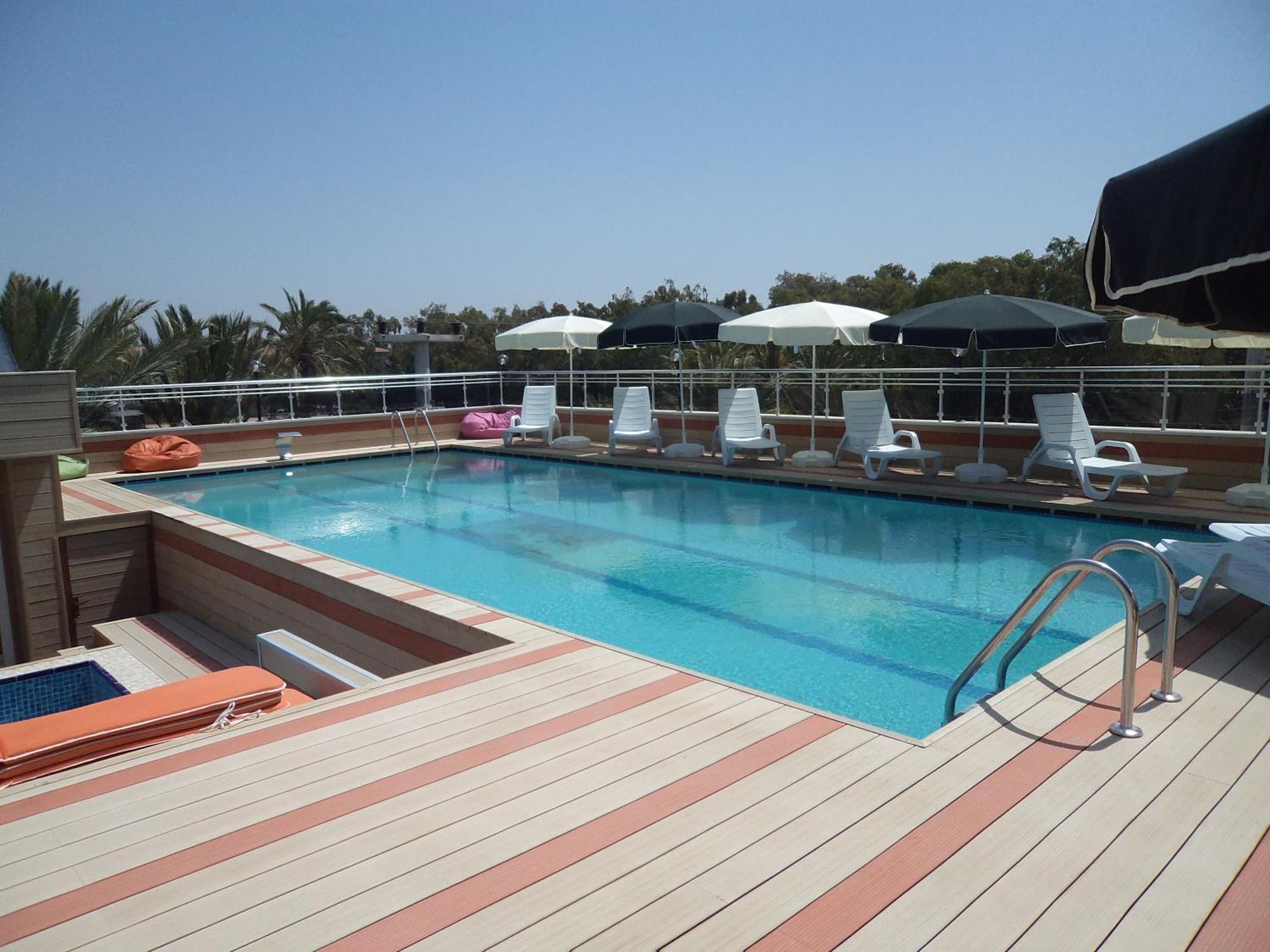 Zeus Hotel تاسوجو المظهر الخارجي الصورة